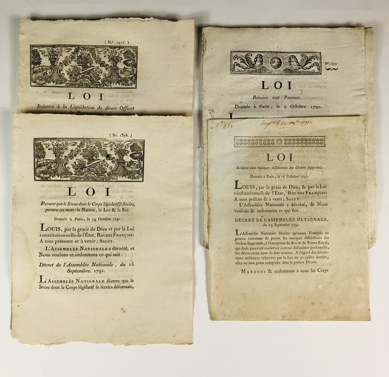 French Revolution. Hairdressers, badges of the nobility, trade documents, seal of the National Assembly. 4 Pamphlets.  - Auction RARE BOOKS, PRINTS, MAPS AND DOCUMENTS. - Bado e Mart Auctions